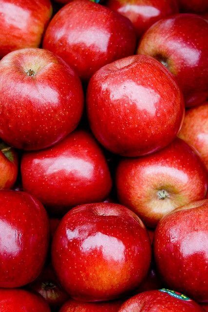 1b74fb444a99b77ff219d10f9baae387--apple-fruit-red-apple.jpg