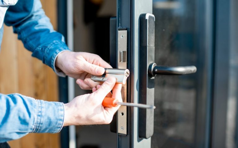 Lock repair services in Jacksonville FL