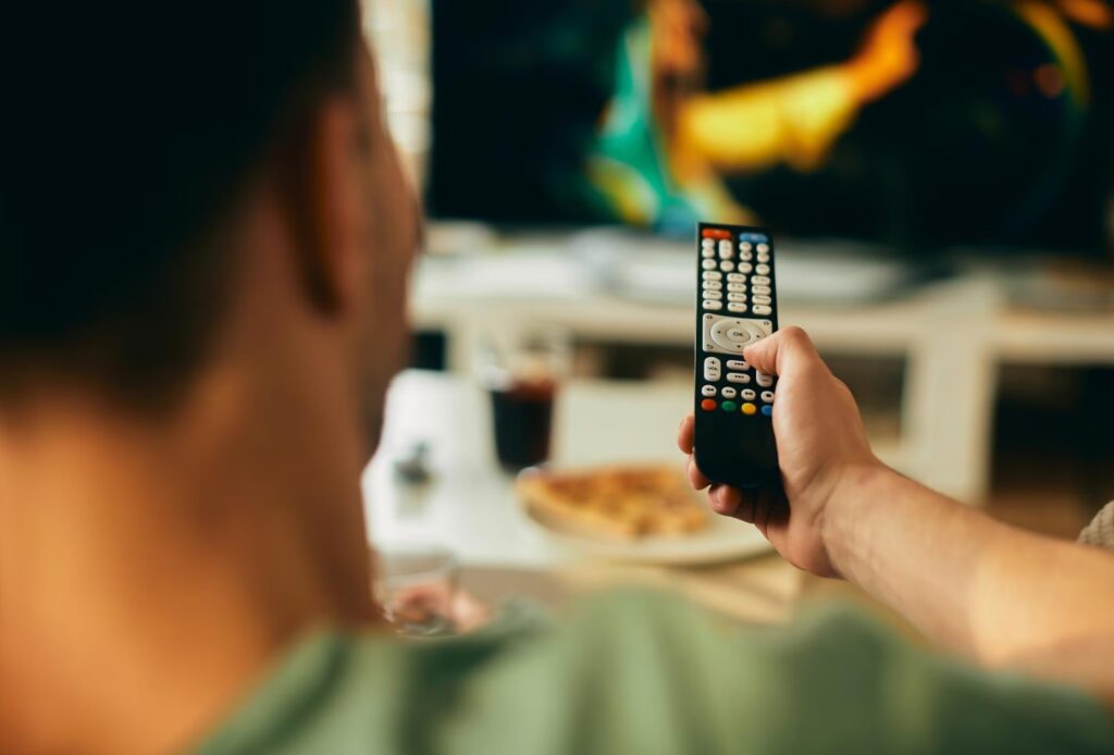 Zo35-G25DA74 Model TV: Full Review, Features, Setup & Smart Performance